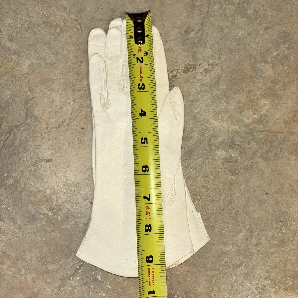 Vintage 60s Girls Kid White Leather 9
